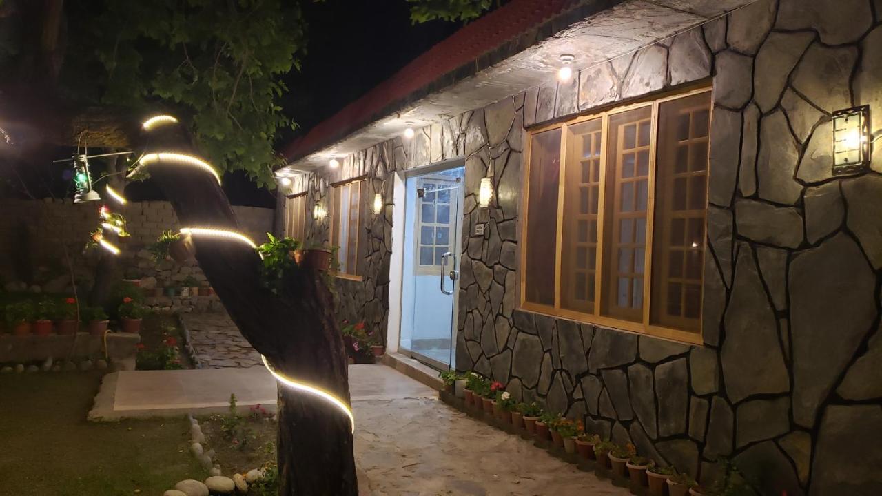 Sehrish Guest House Skardu Extérieur photo