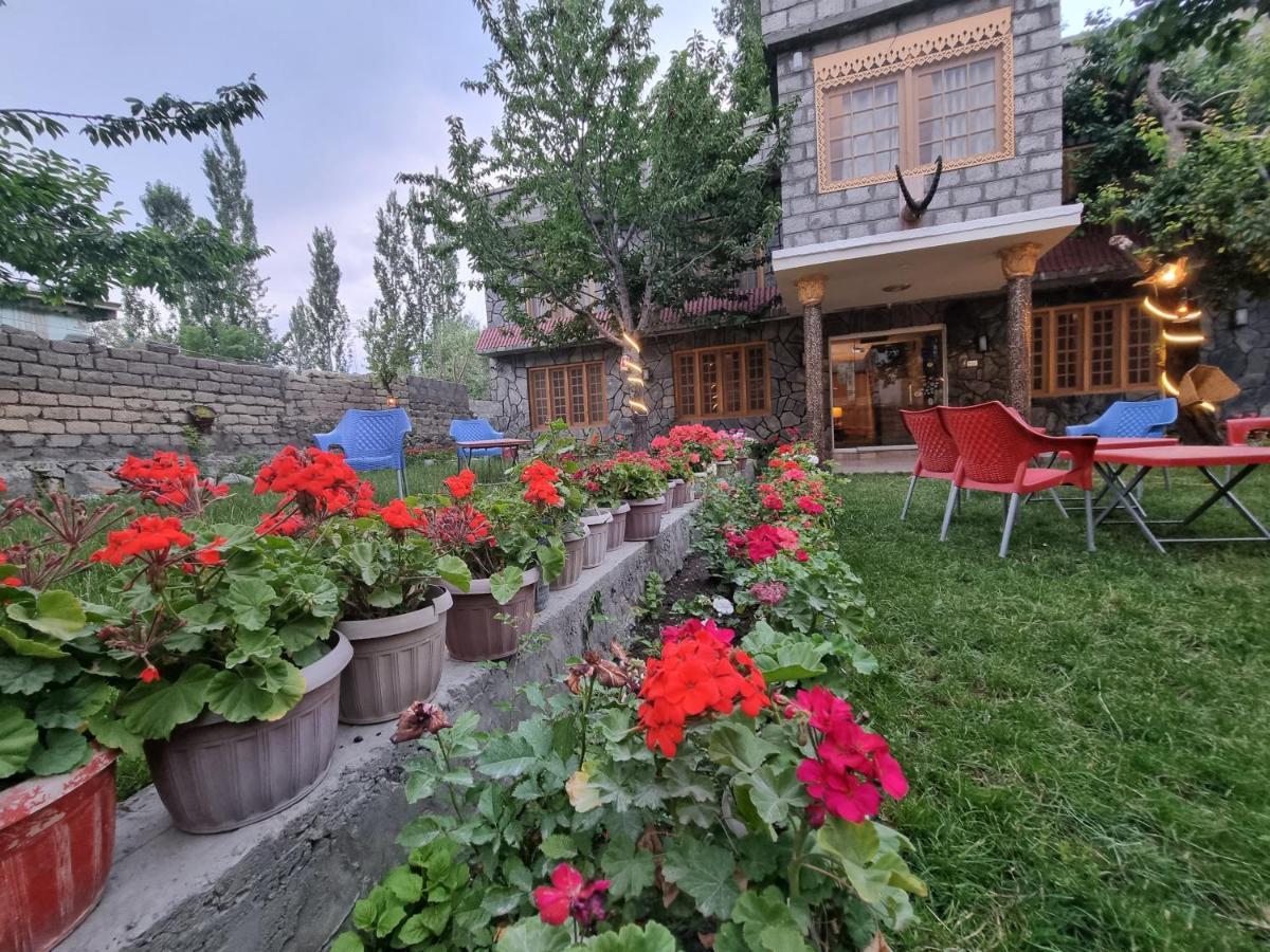 Sehrish Guest House Skardu Extérieur photo