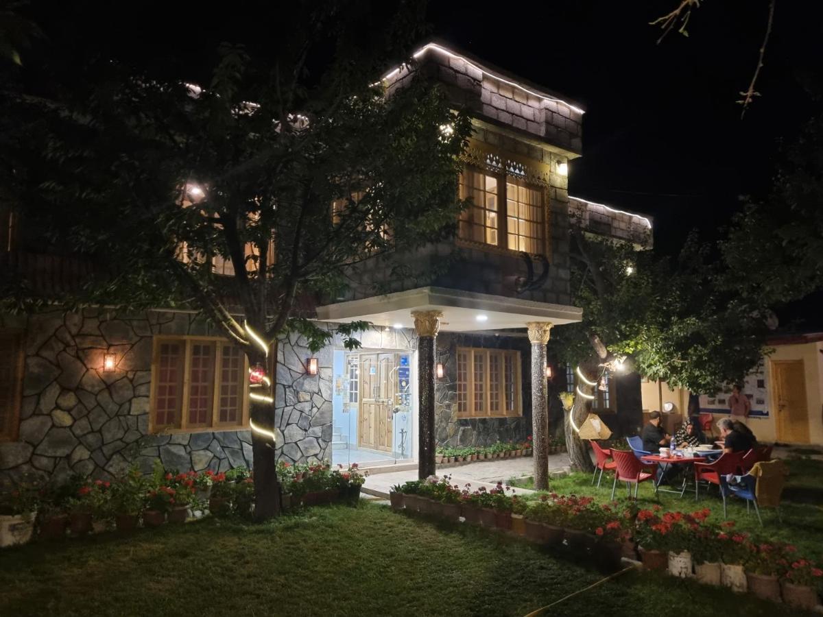Sehrish Guest House Skardu Extérieur photo